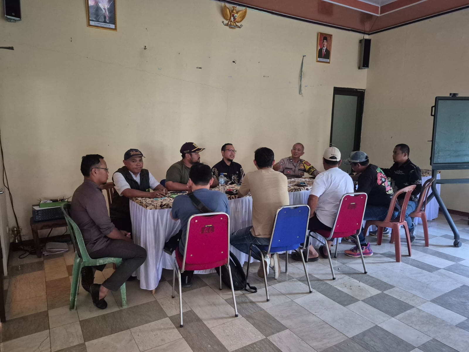 f9fc21c0-b18f-40ee-93bc-4ad29cfebad4